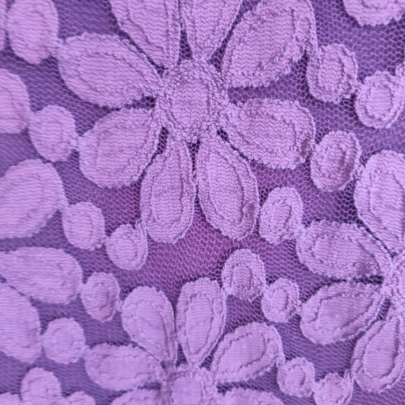 Ladies SZ XS INC Purple Lace Top NWT - Picture 3 of 4